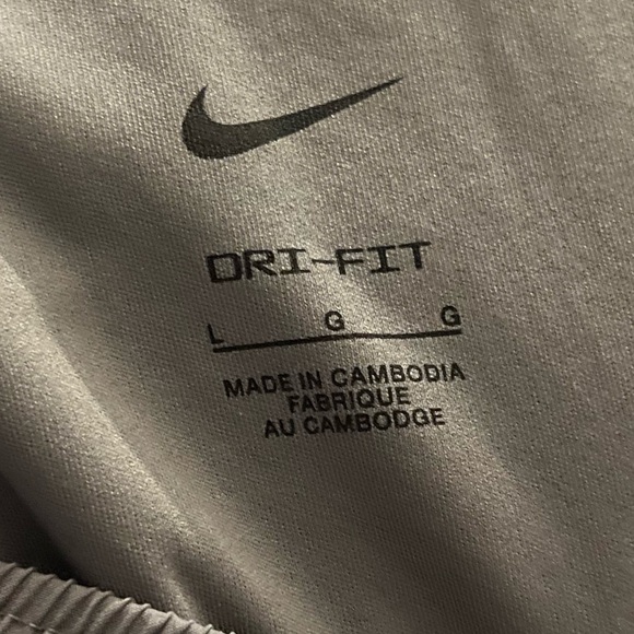 Nike Women's Athletic Shorts in Gray Graphic Pattern - Picture 4 of 4